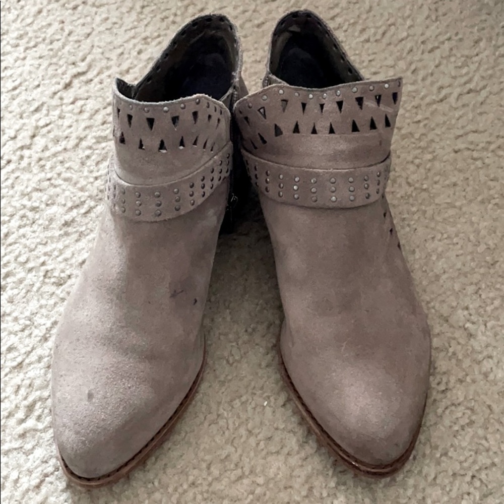 Vince Camuto Booties 8.5